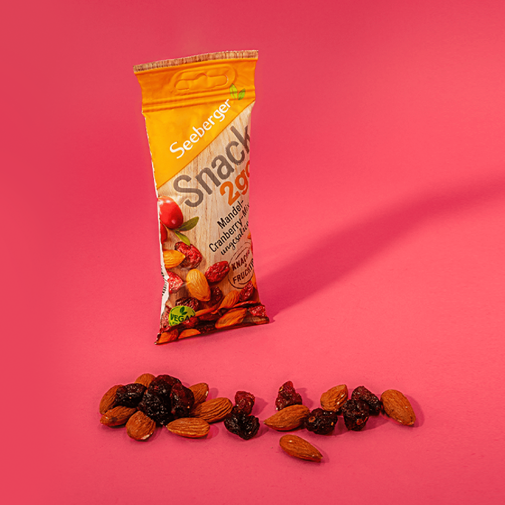 seeberger-amande-cranberry-mix-non-sal-noix-et-fruits-petit-format image 4