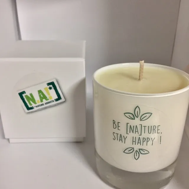 n-a-candle-bougie-parfum-e-d-corative image 1