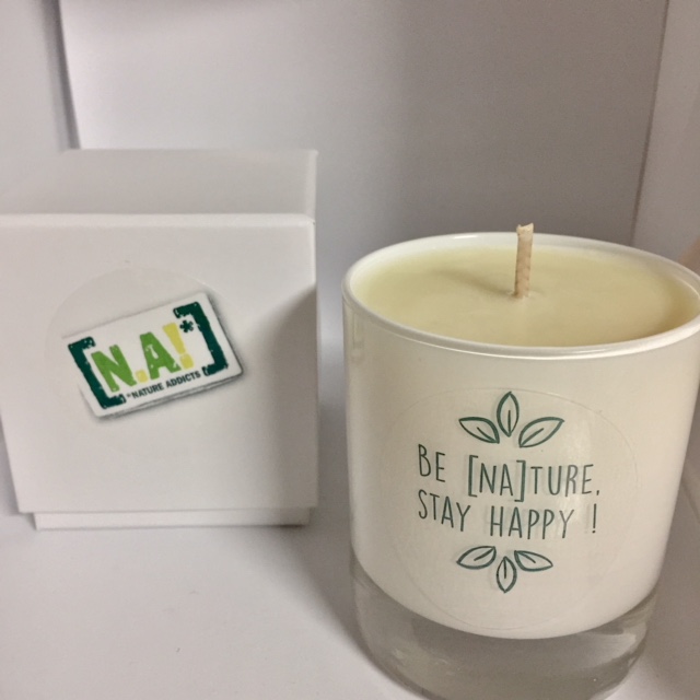 n-a-candle-bougie-parfum-e-d-corative image 1